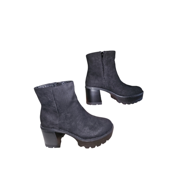 Wild Pair Shoes - Wild Pair Womens Margoee Black Faux‎ Suede Chunky Heeled Ankle Boots Size 9.5